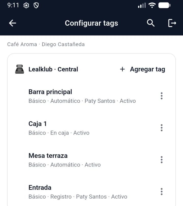 Lista de chips de un puesto: Barra principal, Caja 1, Mesa terraza y Entrada, cada uno con su modo